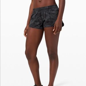 Lululemon Hotty Hot Short II